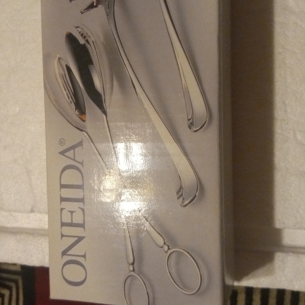 Oneida silver plated 3 piece serving utensil set unused